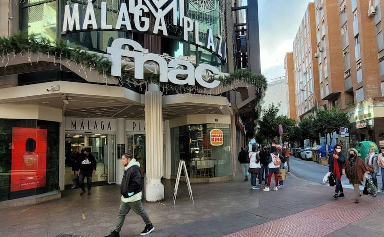 Fnac cerrará su tienda en el Málaga Plaza para mudarse al centro comercial Larios Diario Sur Fnac cerrará su tienda en el Málaga Plaza para mudarse al centro comercial Larios Diario Sur